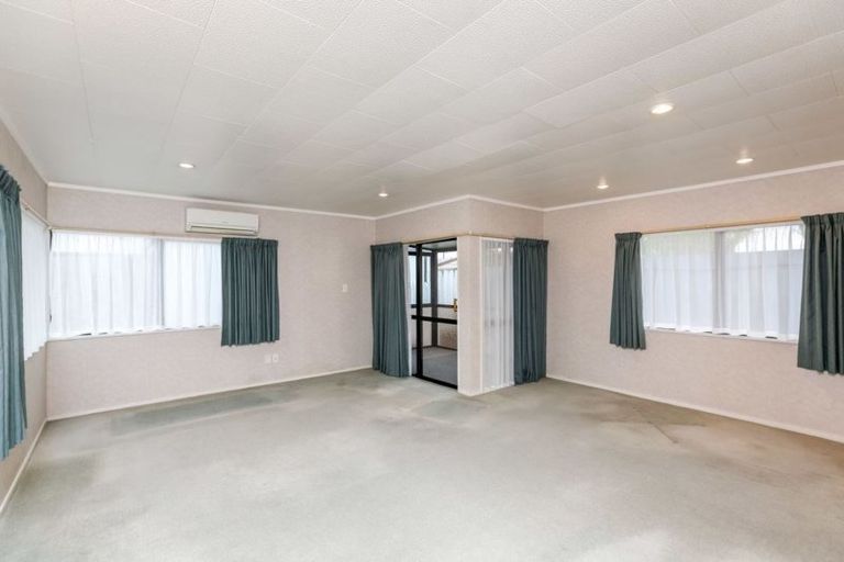 Photo of property in 1/217 Coronation Avenue, Welbourn, New Plymouth, 4310