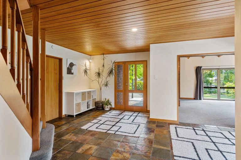 Photo of property in 17 Hind Place, Hokowhitu, Palmerston North, 4410