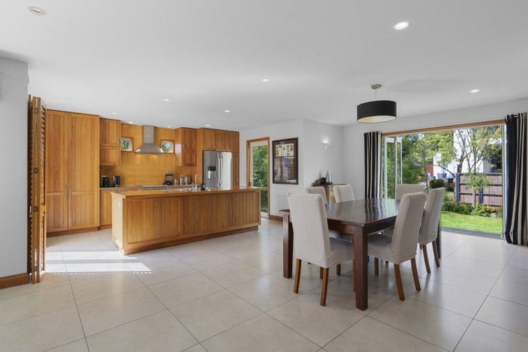 Photo of property in 32 Wai-iti Terrace, Burnside, Christchurch, 8052