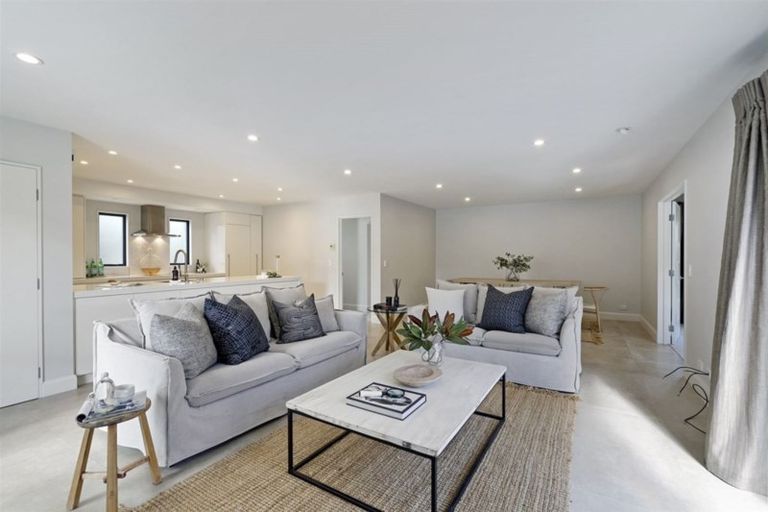 Photo of property in 5 Skyedale Drive, Harewood, Christchurch, 8051