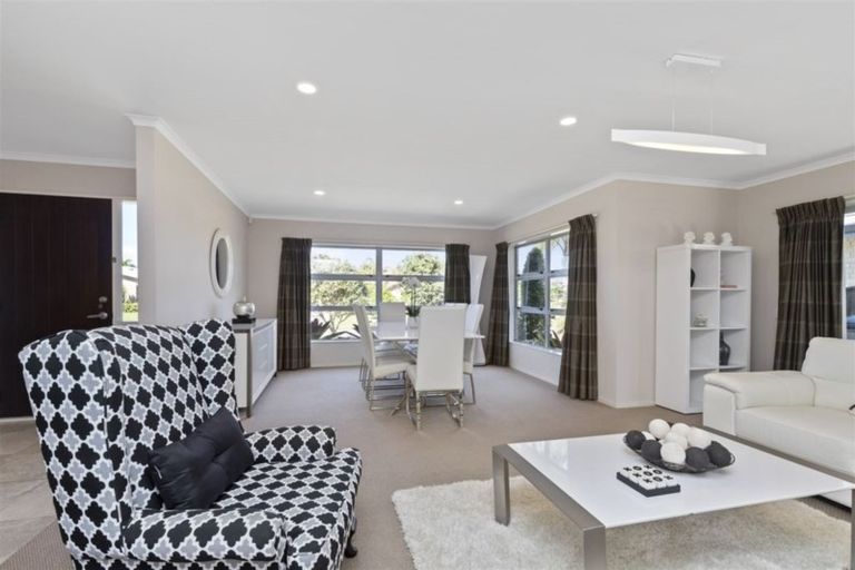 Photo of property in 25 Pine Harbour Parade, Beachlands, Auckland, 2018