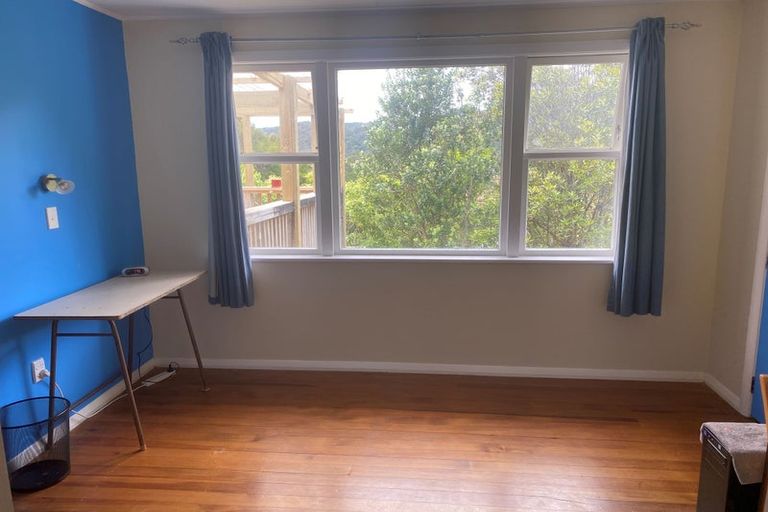 Photo of property in 106a Wyndham Road, Pinehaven, Upper Hutt, 5019