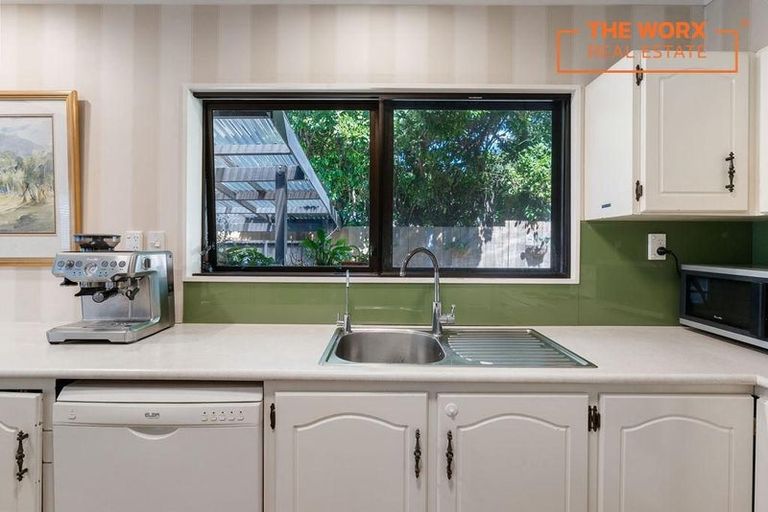 Photo of property in 2/13 Butterworth Avenue, Opaheke, Papakura, 2113