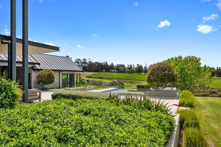 Photo of property in 62 Foster Road, Kumeu, 0891