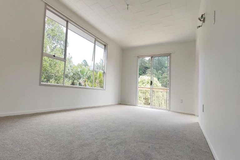Photo of property in 156 Lynn Road, Bayview, Auckland, 0629