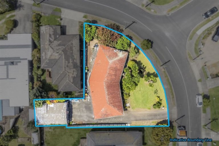 Photo of property in 1/6 Buckingham Crescent, Manukau, Auckland, 2025