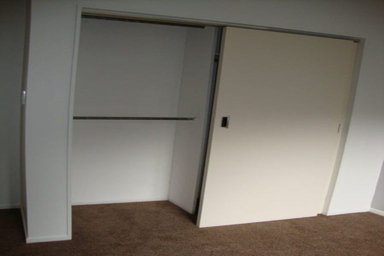 Photo of property in 2/201 Derwent Street, Island Bay, Wellington, 6023