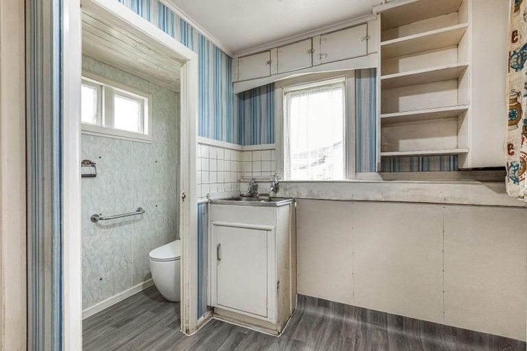 Photo of property in 97 Seddon Street, Pukekohe, 2120