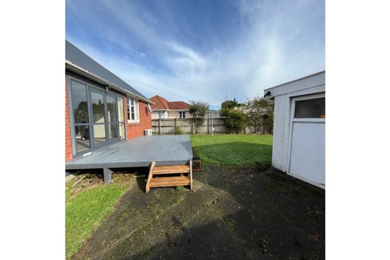 Photo of property in 5 Waldie Grove, Avalon, Lower Hutt, 5011