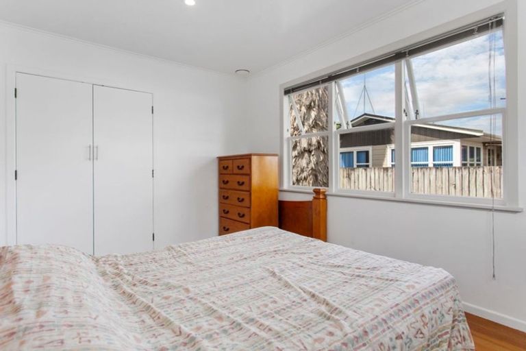 Photo of property in 5 Glenburn Place, Papakura, 2110