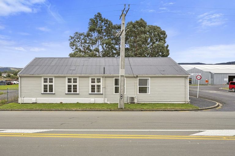 Photo of property in 205 Dukes Road North, Mosgiel, 9092