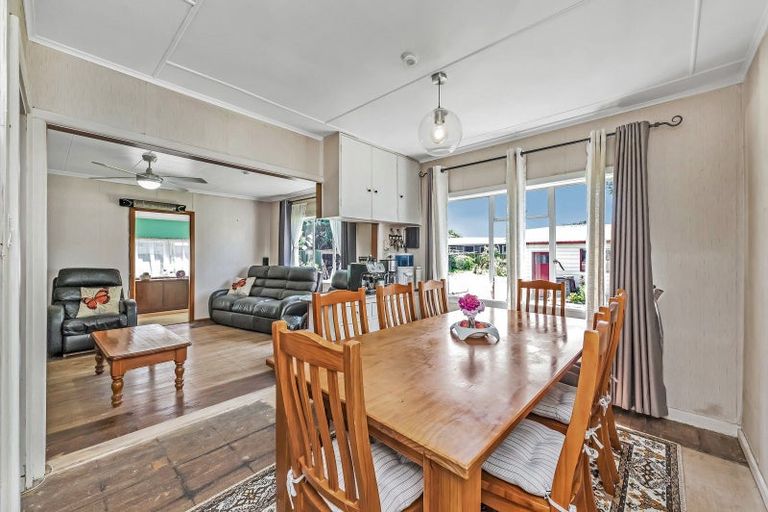 Photo of property in 12 Gift Street, Coalgate, 7673