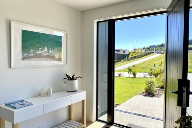 Photo of property in 13 Tuke Lane, Wanaka, 9305