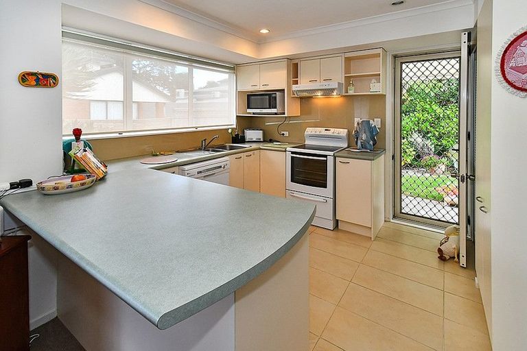 Photo of property in 3/5 Saints Court, Manurewa, Auckland, 2102