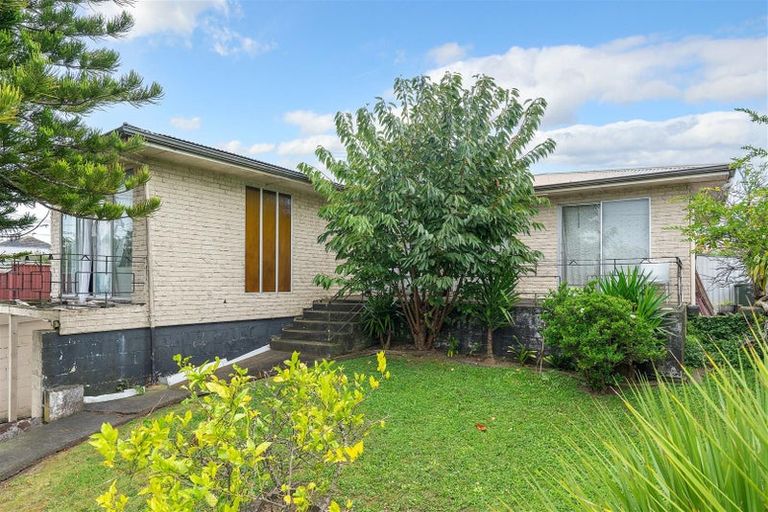 Photo of property in 38 Awatere Street, Clover Park, Auckland, 2023