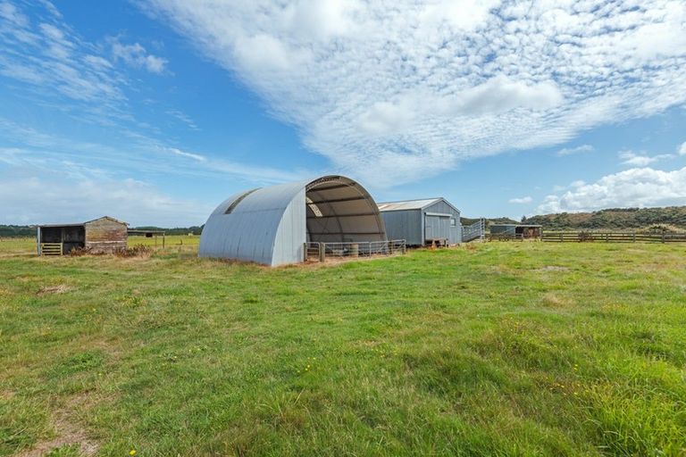 Photo of property in 22 Foxton Beach Road, Foxton, 4891