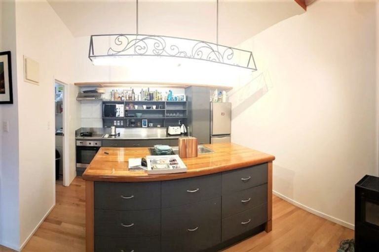 Photo of property in 2/15 Frederick Street, Te Aro, Wellington, 6011