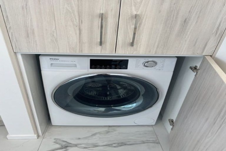 Photo of property in 11/22 Yeovil Road, Te Atatu Peninsula, Auckland, 0610