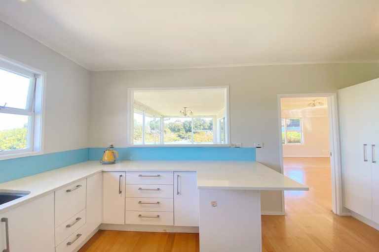 Photo of property in 78 Onewa Road, Northcote Point, Auckland, 0627