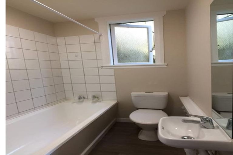 Photo of property in 141 Wallace Street, Mount Cook, Wellington, 6021