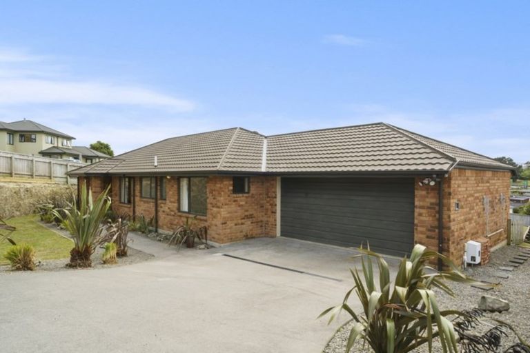 Photo of property in 22 Aotea Drive, Aotea, Porirua, 5024