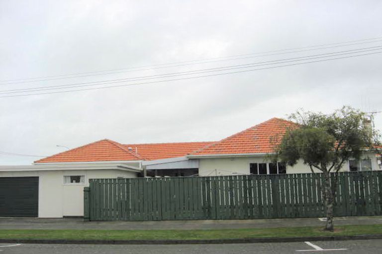 Photo of property in 21 Salisbury Street, Levin, 5510