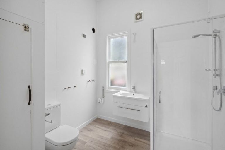 Photo of property in 2a Ferry Road, Days Bay, Lower Hutt, 5013