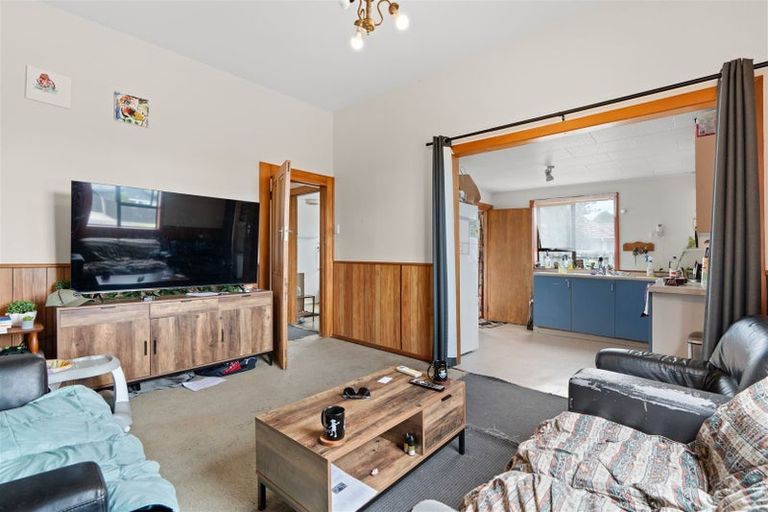 Photo of property in 86 Geraldine Street, Edgeware, Christchurch, 8013