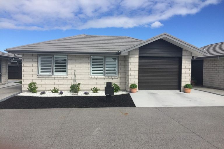 Photo of property in 12 Lance Way, Papamoa, 3118