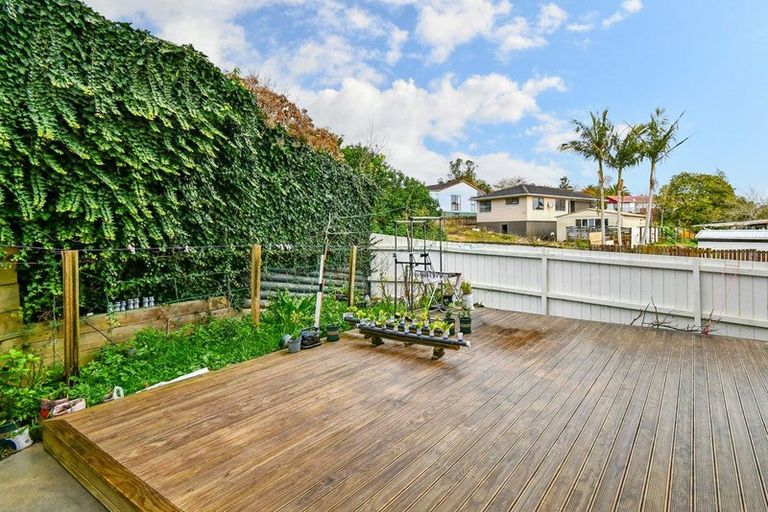 Photo of property in 7 Palmetto Place, Goodwood Heights, Auckland, 2105