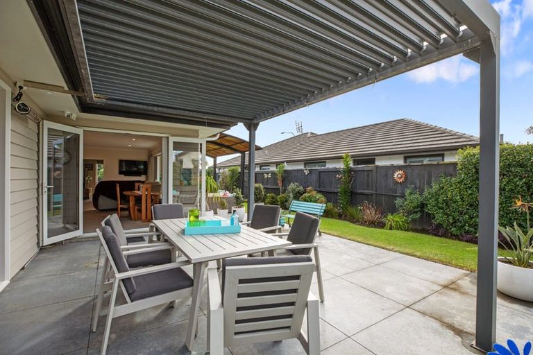 Photo of property in 77 Sandhurst Drive, Papamoa Beach, Papamoa, 3118