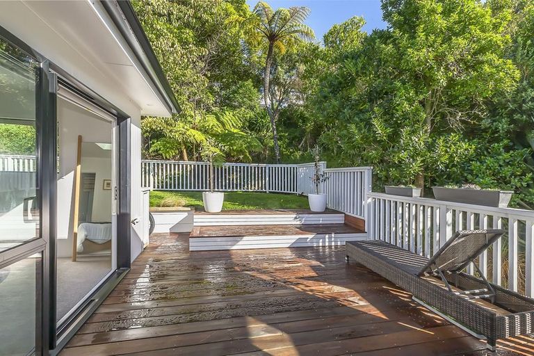 Photo of property in 28b Redwood Avenue, Tawa, Wellington, 5028