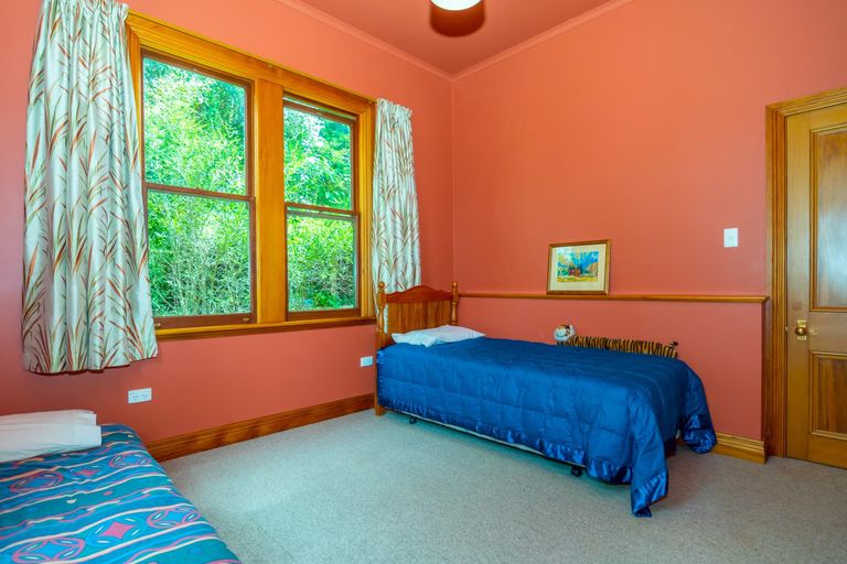 Photo of property in 1 Macdonald Street, Geraldine, 7930