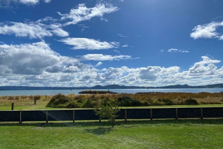 Photo of property in 18 Albany Road, One Tree Point, 0118