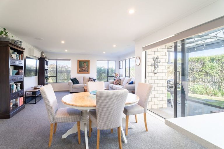 Photo of property in 35 Trelawny Terrace, Grenada Village, Wellington, 6037