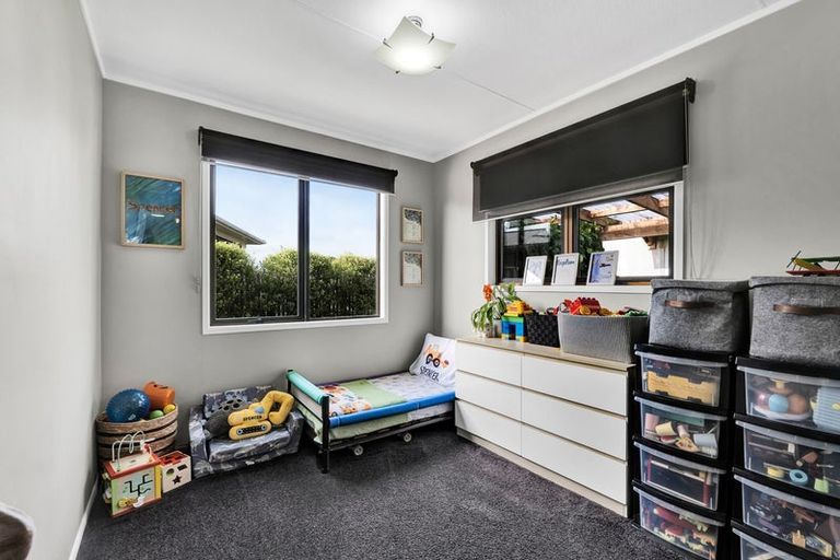 Photo of property in 16 Ponderosa Place, Opunake, 4616