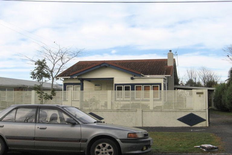 Photo of property in 8 Oxford Street, Fairfield, Hamilton, 3214