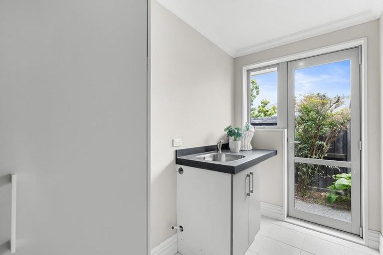 Photo of property in 24 Date Crescent, Aidanfield, Christchurch, 8025