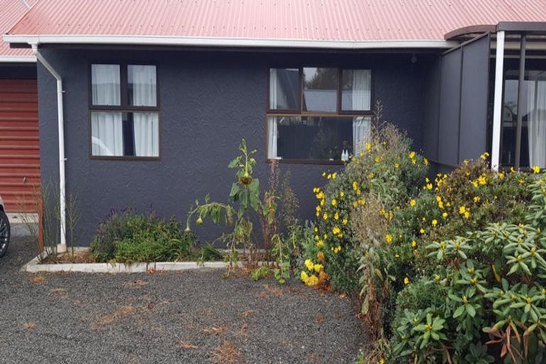 Photo of property in 1/840 Main North Road, Belfast, Christchurch, 8051