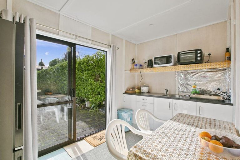 Photo of property in 288e Mangorei Road, Merrilands, New Plymouth, 4312