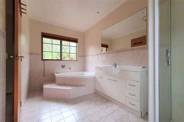 Photo of property in 30 Everlea Place, Alfriston, Auckland, 2105