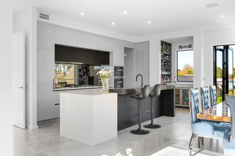 Photo of property in 2221 River Road, Horsham Downs, Hamilton, 3281
