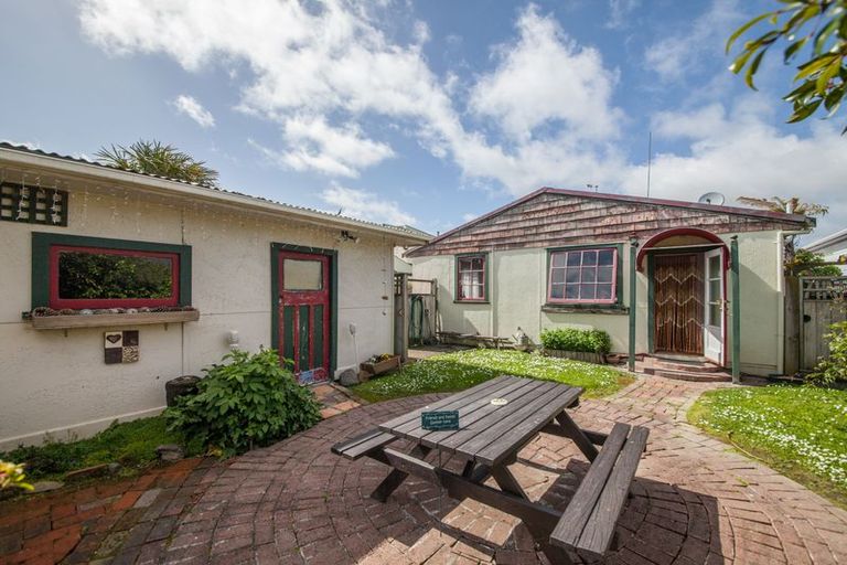 Photo of property in 36 Stewart Crescent, Hokowhitu, Palmerston North, 4410