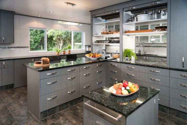 Photo of property in 20 Derham Road, Te Horo, Otaki, 5581