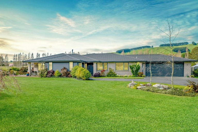 Photo of property in 500 Kinloch Road, Kinloch, Taupo, 3377