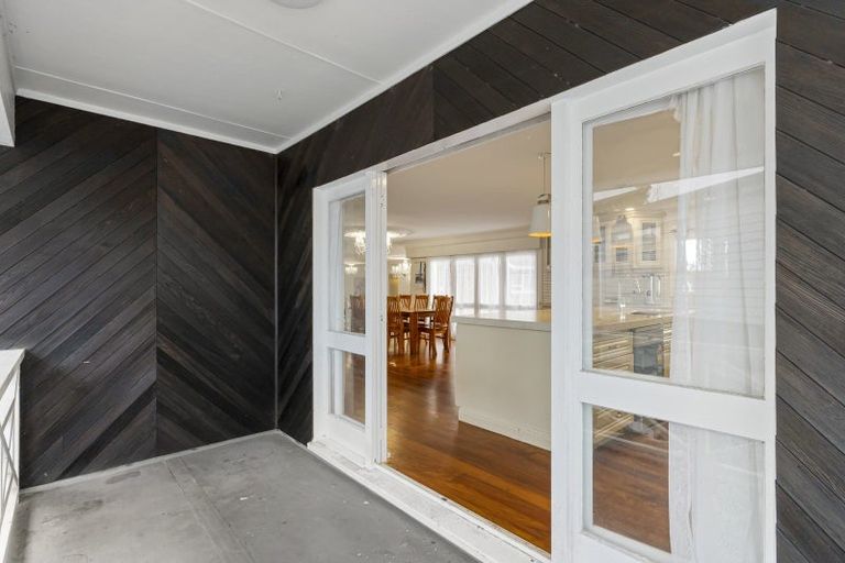 Photo of property in 6 Mahinga Place, Massey, Auckland, 0614