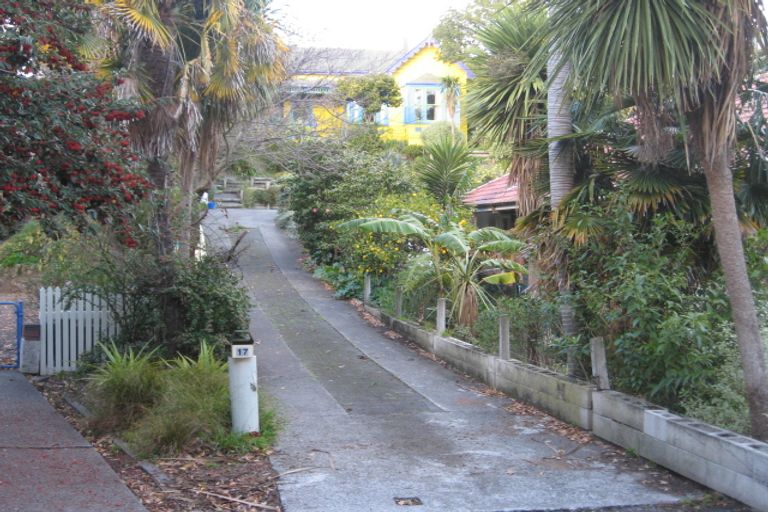 Photo of property in 17 Cameron Road, Bluff Hill, Napier, 4110