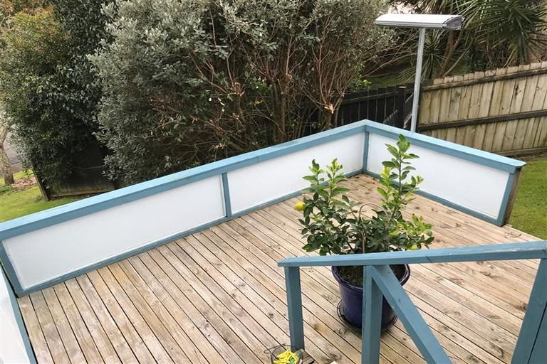 Photo of property in 3 Jarrah Place, Massey, Auckland, 0614