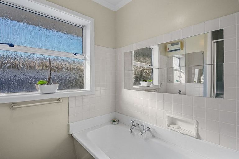 Photo of property in 176 Bower Avenue, New Brighton, Christchurch, 8083