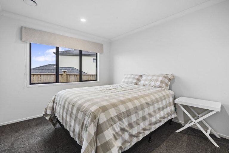 Photo of property in 9 Ellivani Rise, Pukekohe, 2120